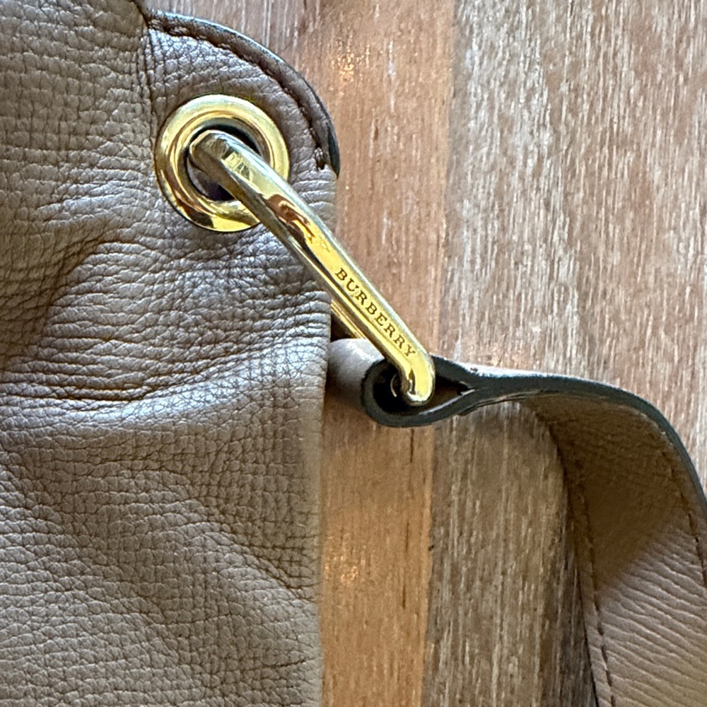 Burberry Tan Leather Crossbody Bag - Picture 4 of 10